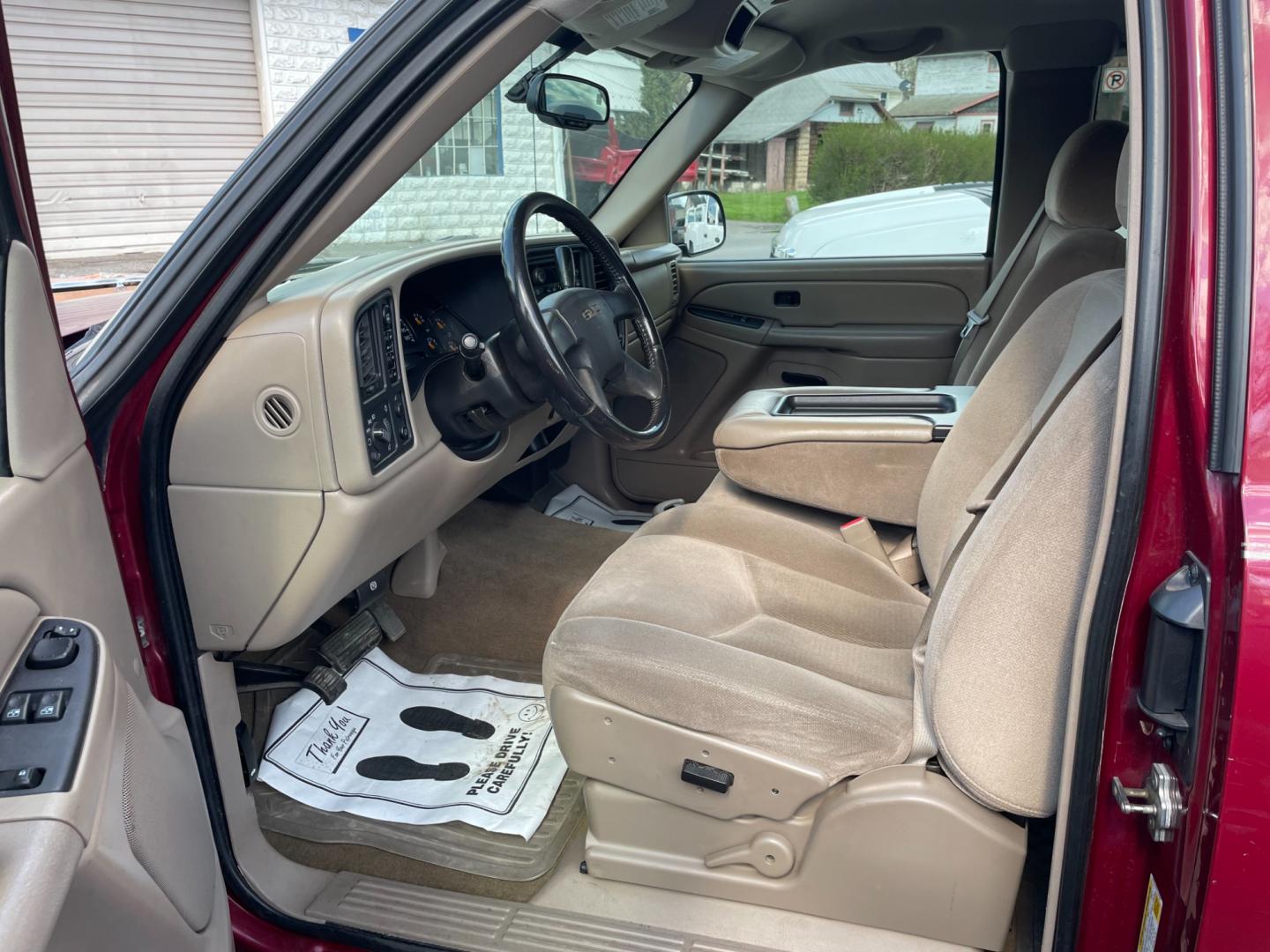 2007 Red /tan GMC Sierra Classic 1500 SL Ext. Cab 4WD (1GTEK19Z07Z) with an 5.3L V8 OHV 16V FFV engine, 4-Speed Automatic Overdrive transmission, located at 101 N. Main Street, Muncy, PA, 17756, (570) 546-5462, 41.207691, -76.785942 - Photo#5